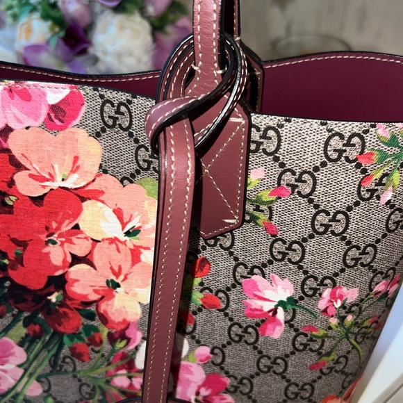 Gucci Reversible Tote Blooms GG Print Leather Small - Picture 2 of 8